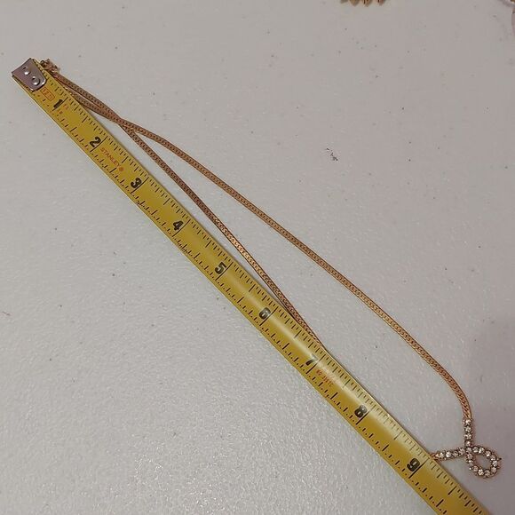 Vintage Avon Rhinestone Embellished Herringbone Chain Necklace Gold Tone - Picture 8 of 8